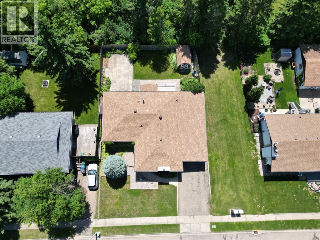 5227 37 Street, Innisfail
