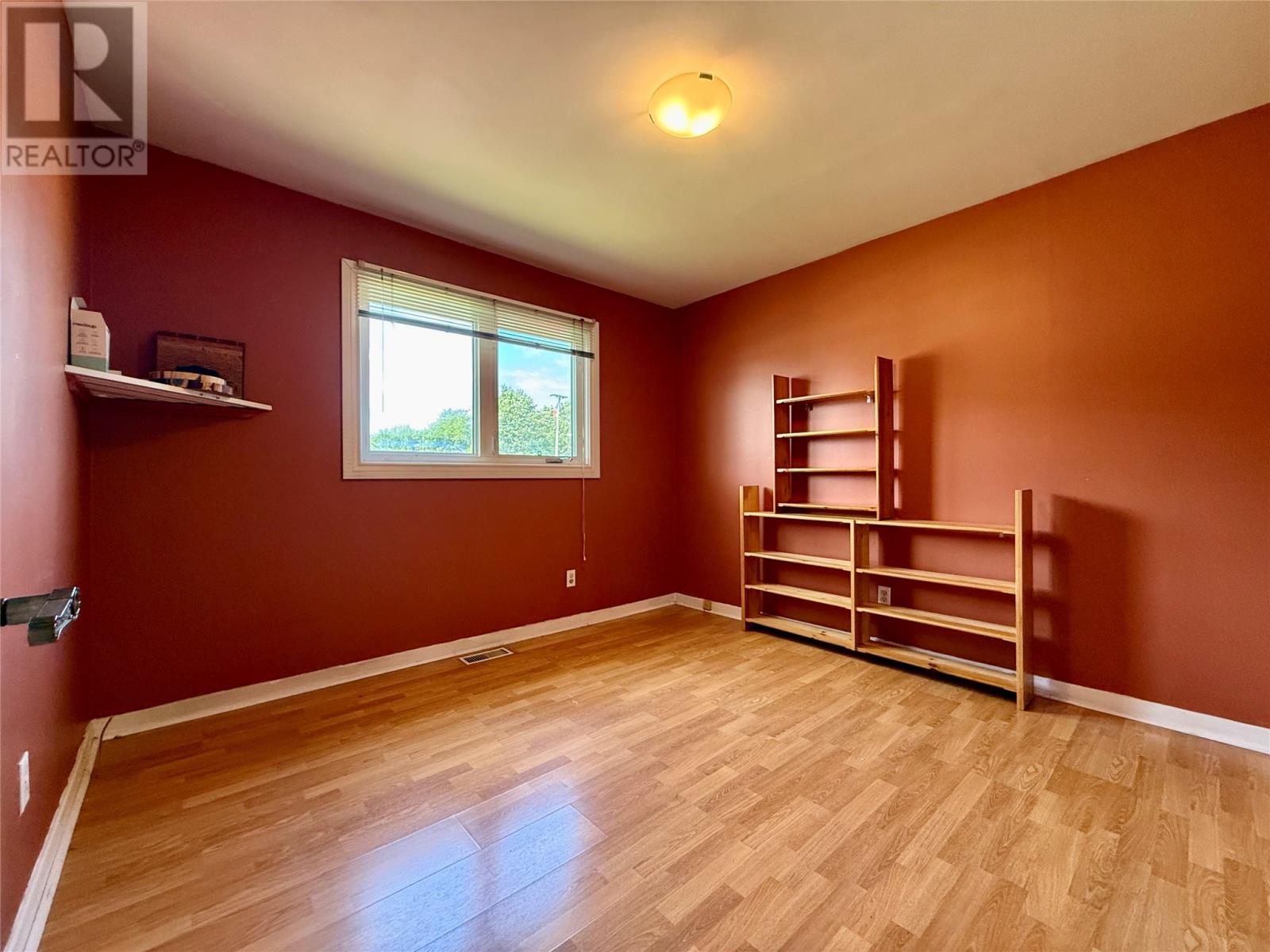 53 Smallwood Drive thumbnail 16