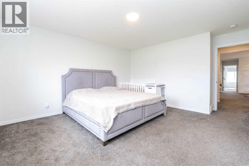 915 Corner Meadows Way NE - 23