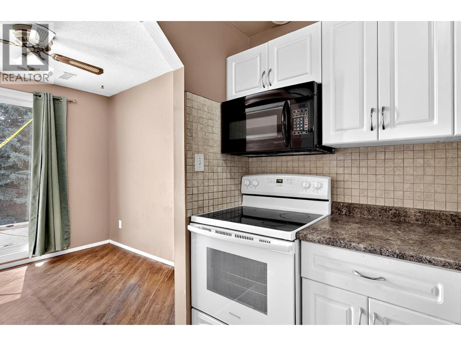 #41 1435 Summit Drive - 12
