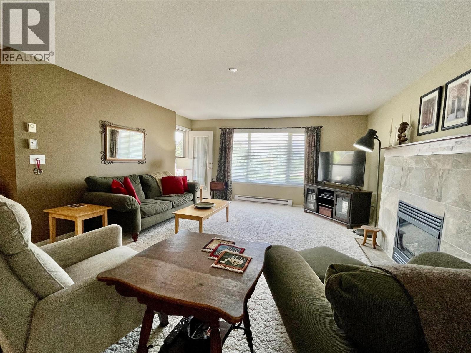  1672 Thayer Court, Kelowna