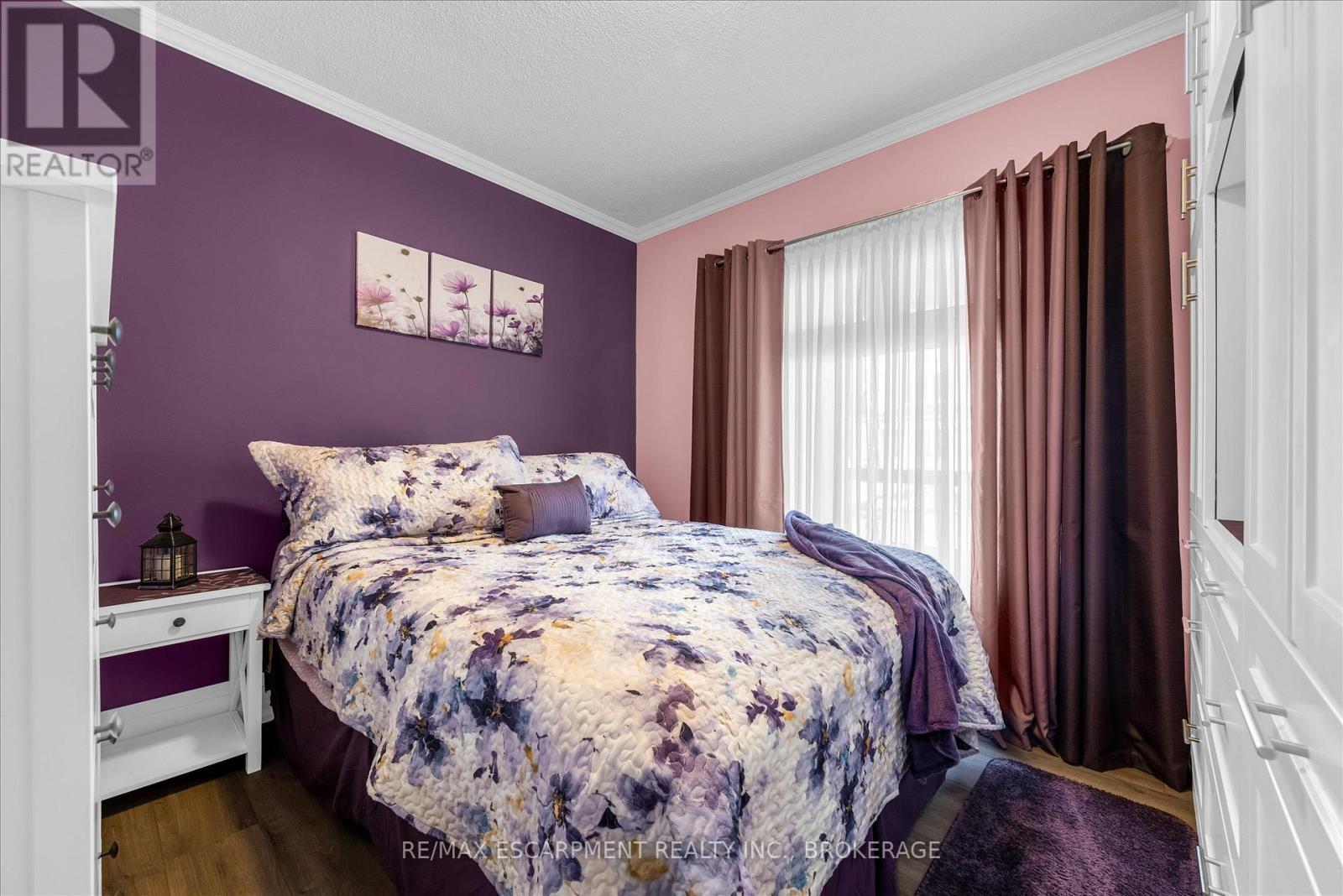 121 EDGEMONT STREET N - 8