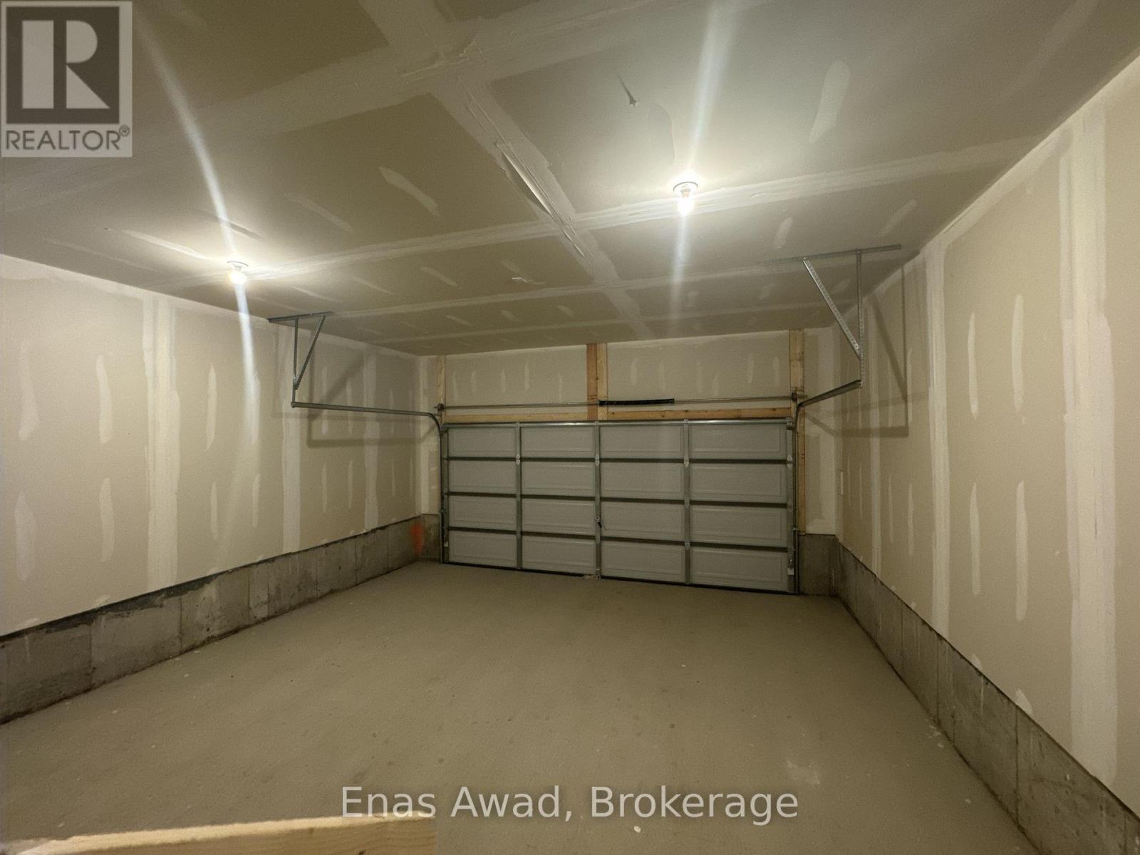 3 Bed, 3 Bath House for Rent in Ottawa – 520 OLDENBURG AVENUE, Ottawa – MLS# X13599126 - Image 24