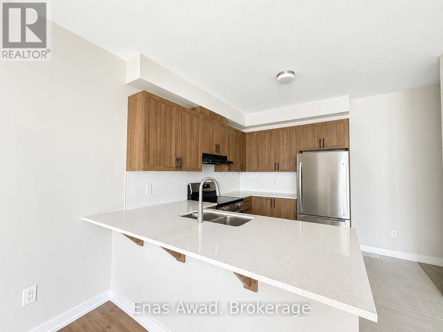 3 Bed, 3 Bath House for Rent in Ottawa – 520 OLDENBURG AVENUE, Ottawa – MLS# X13599126 - Image 7