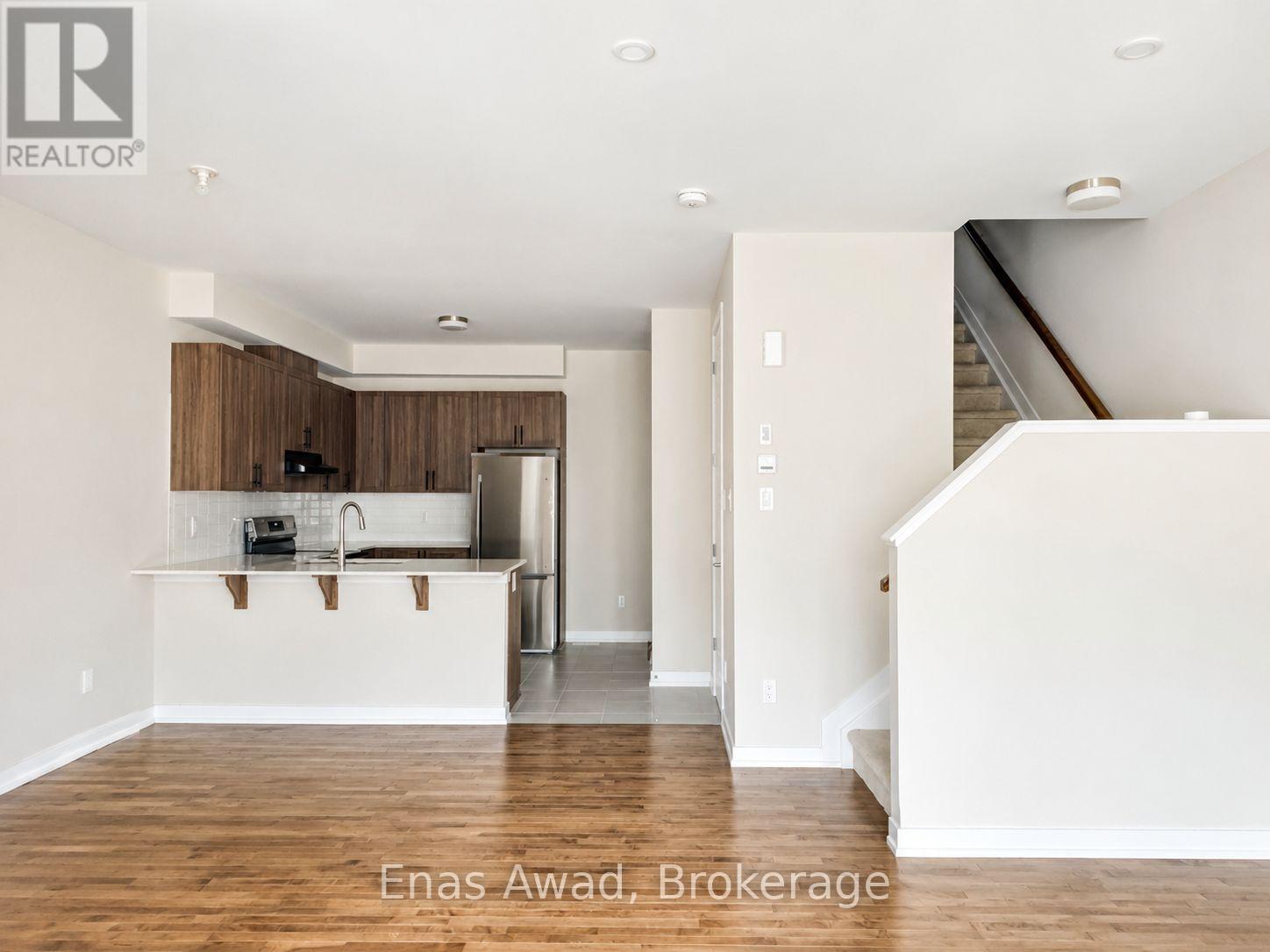 3 Bed, 3 Bath House for Rent in Ottawa – 520 OLDENBURG AVENUE, Ottawa – MLS# X13599126 - Image 8