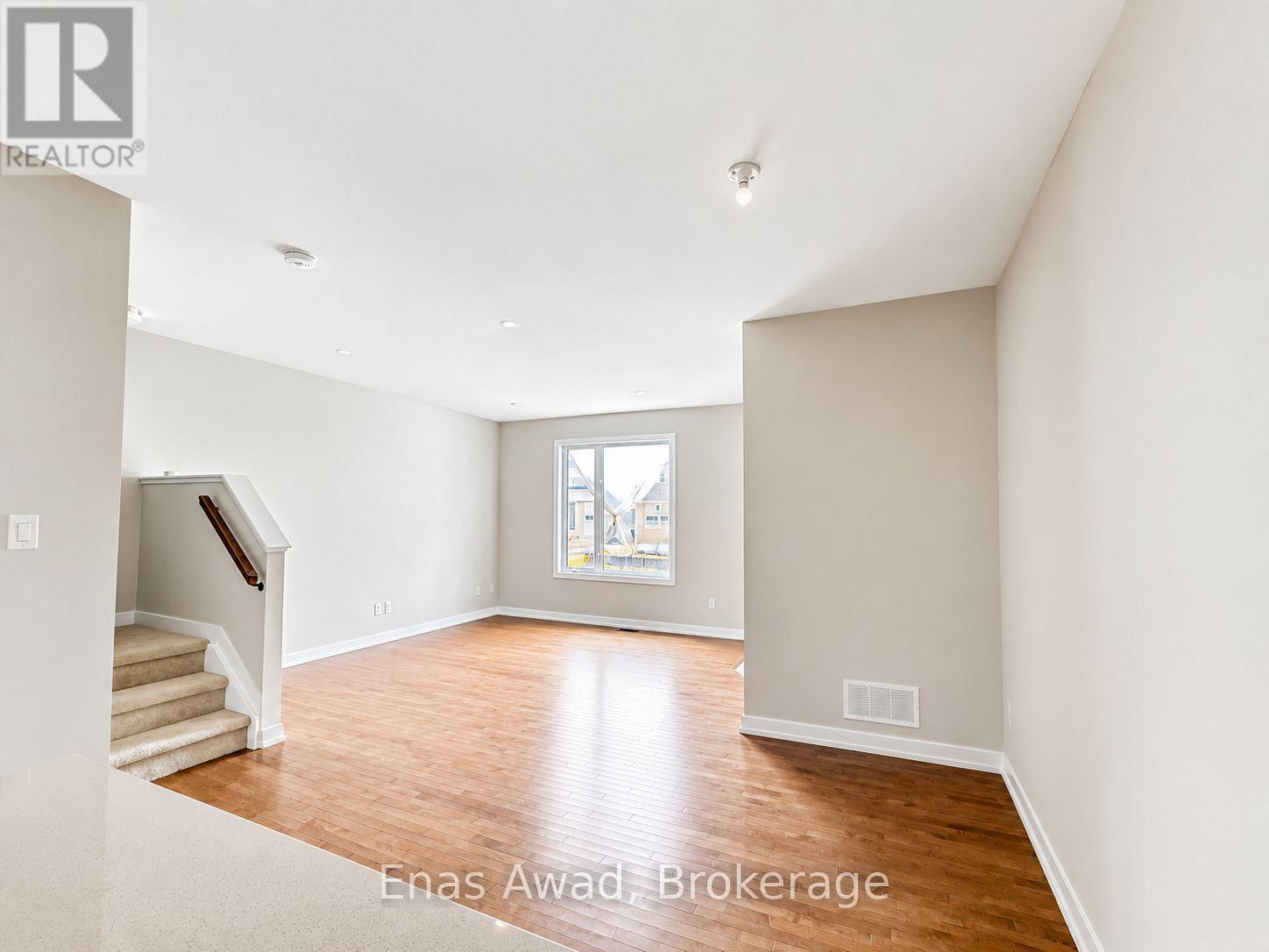 3 Bed, 3 Bath House for Rent in Ottawa – 520 OLDENBURG AVENUE, Ottawa – MLS# X13599126 - Image 9