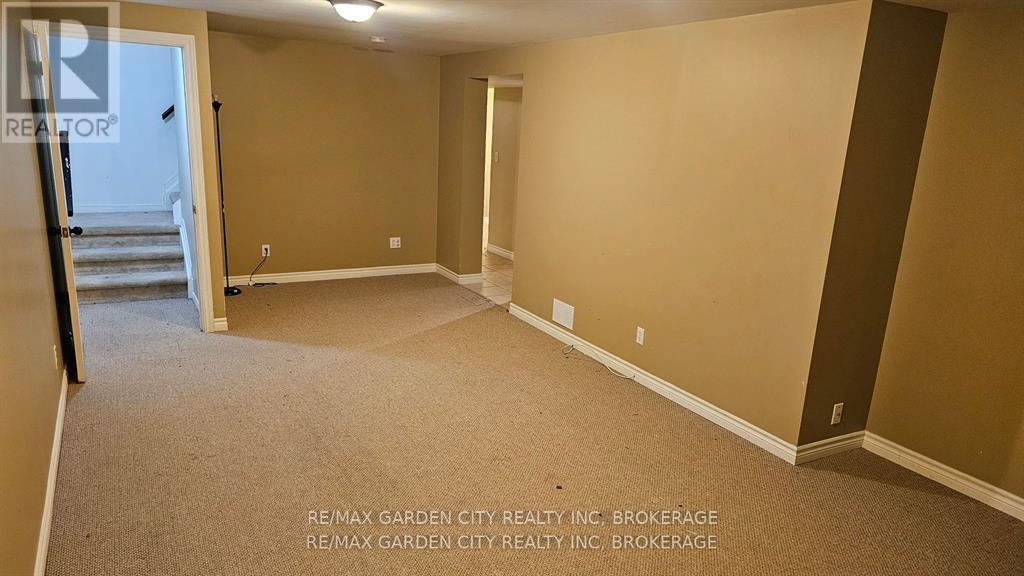 244 AUTUMN CRESCENT - 22