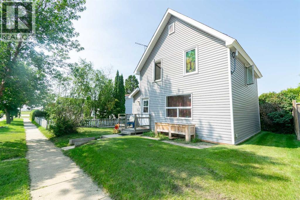 Listing photo – 4706 48 Street, Stettler