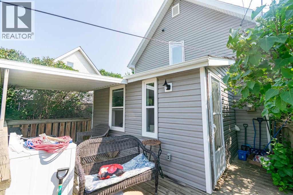 Listing photo – 4706 48 Street, Stettler