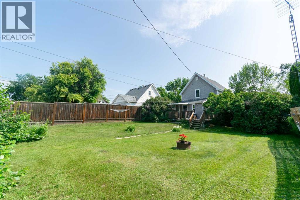 Listing photo – 4706 48 Street, Stettler