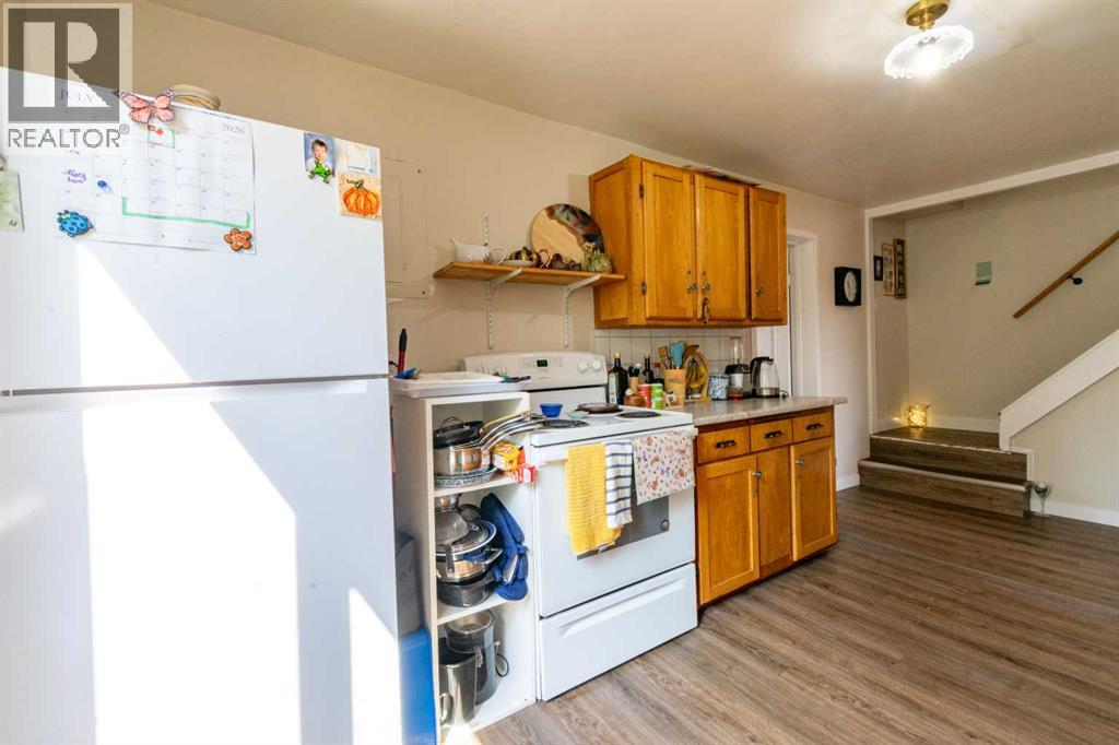 Listing photo – 4706 48 Street, Stettler
