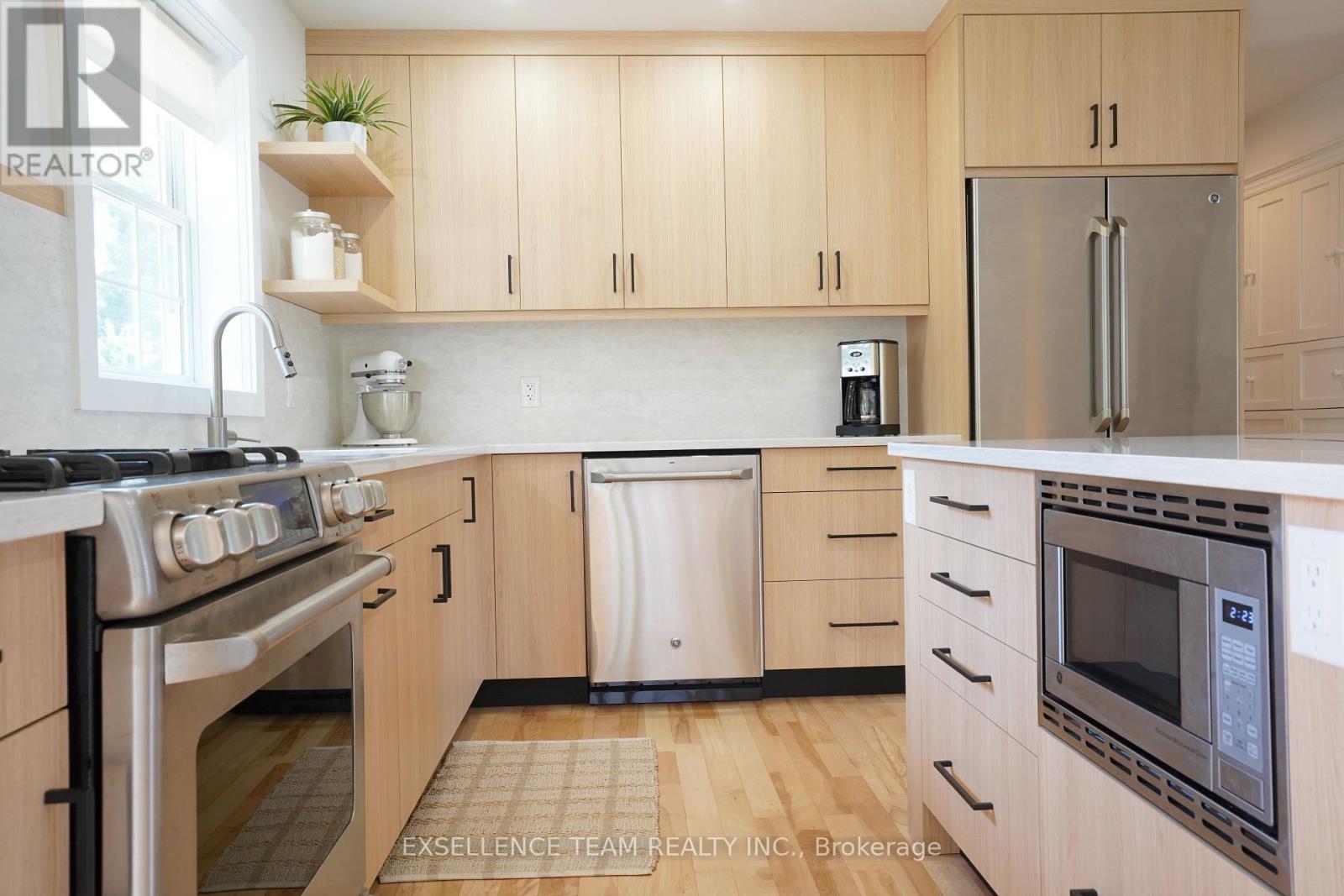 16 MONK STREET - 11