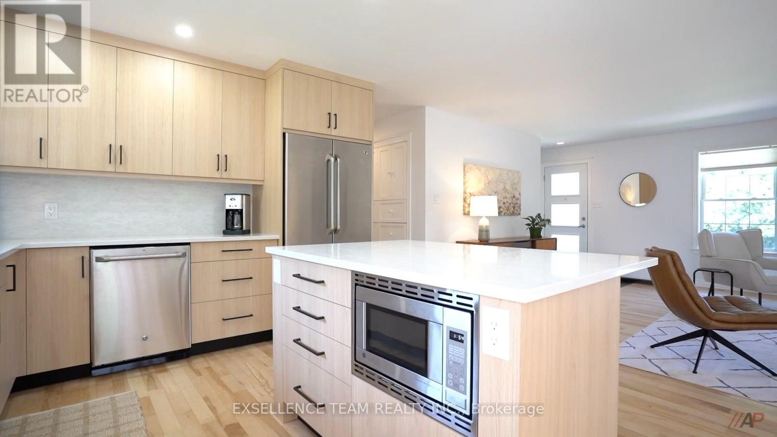 16 MONK STREET - 14