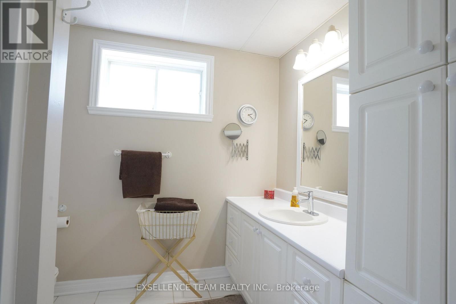 16 MONK STREET - 27