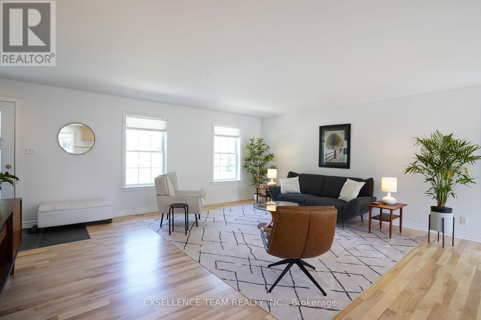 16 MONK STREET - 8