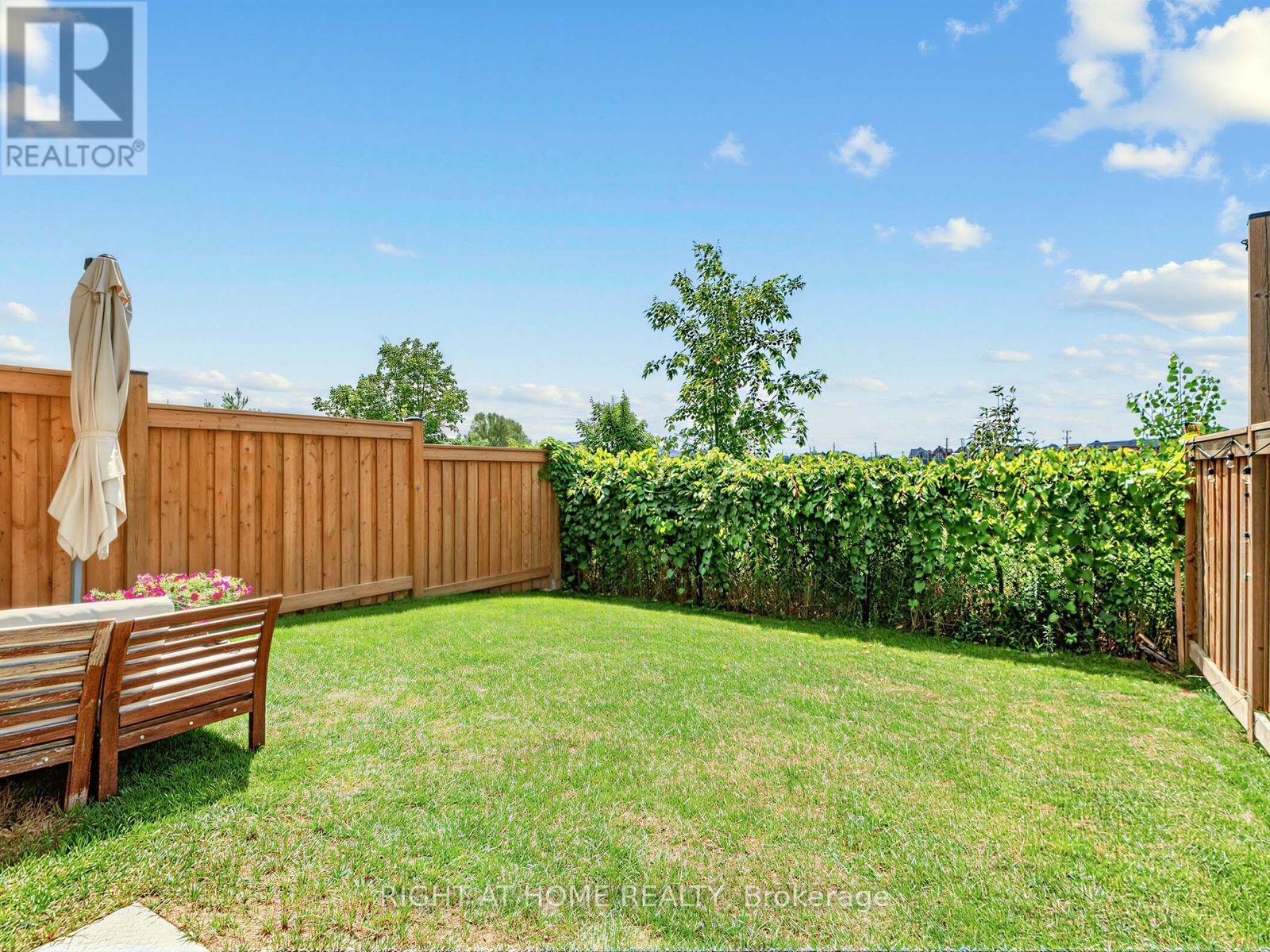 64 BEECHBOROUGH CRESCENT - 31