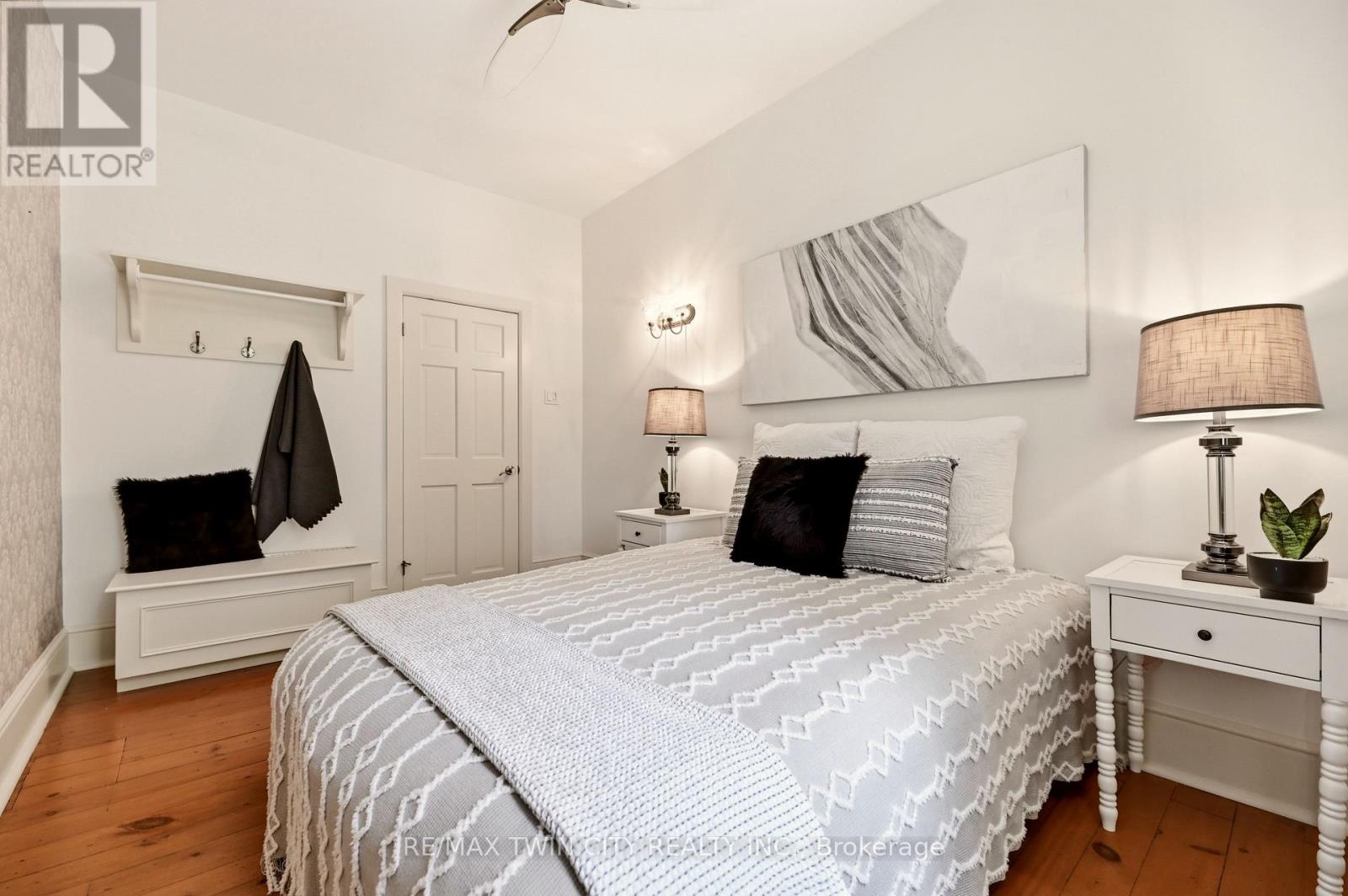 25 DUNBAR STREET - 32
