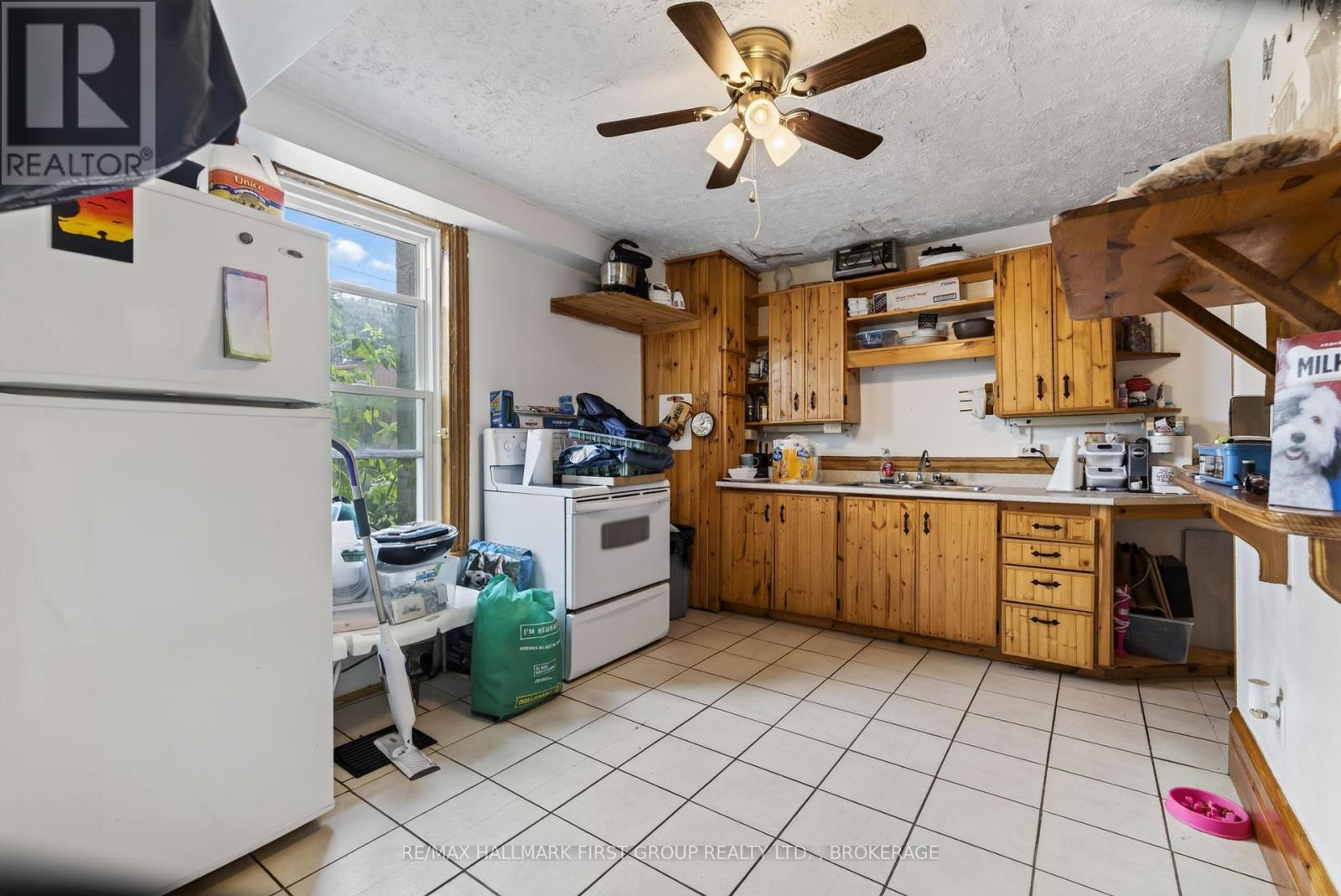 667 MONTREAL STREET - 13