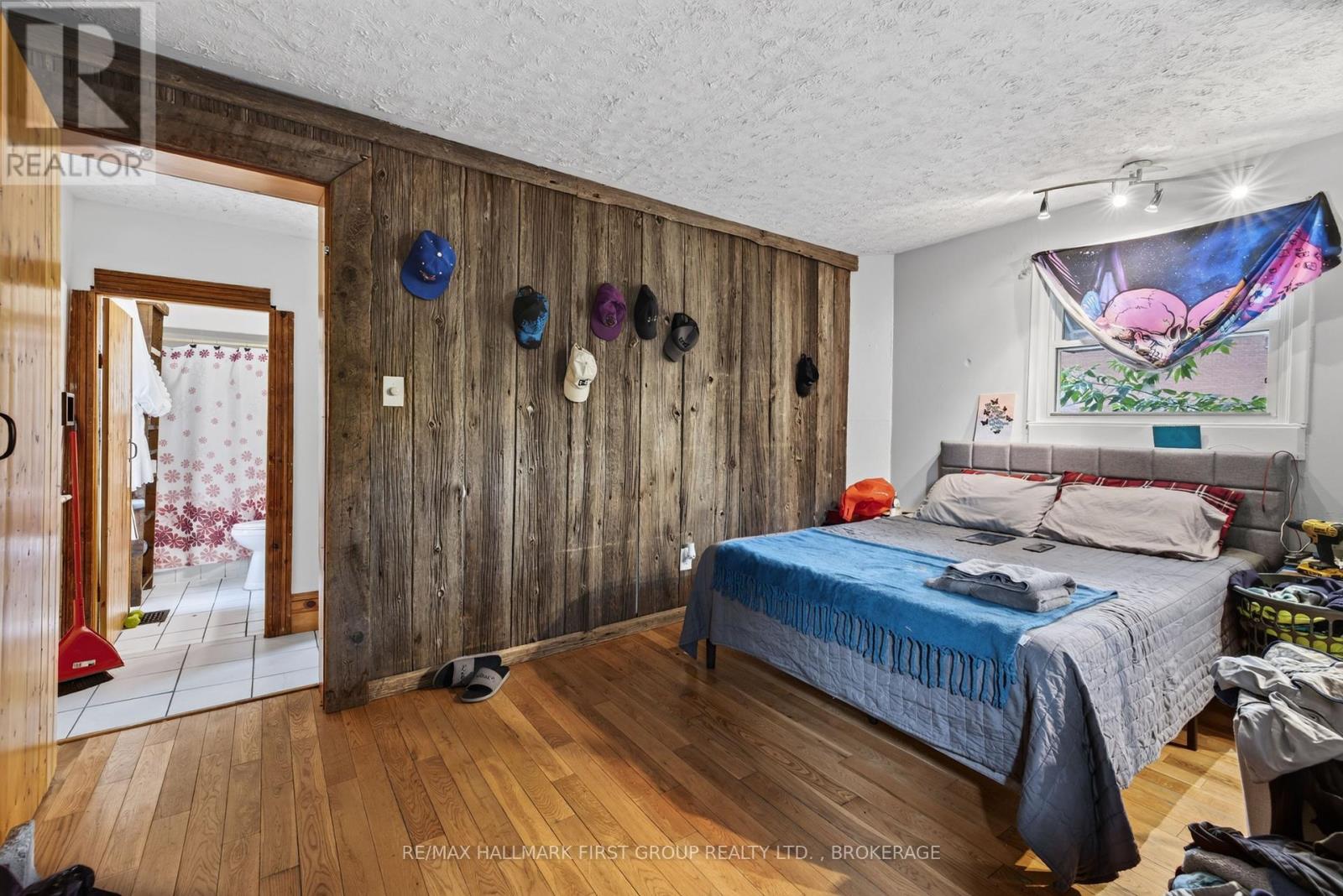 667 MONTREAL STREET - 17