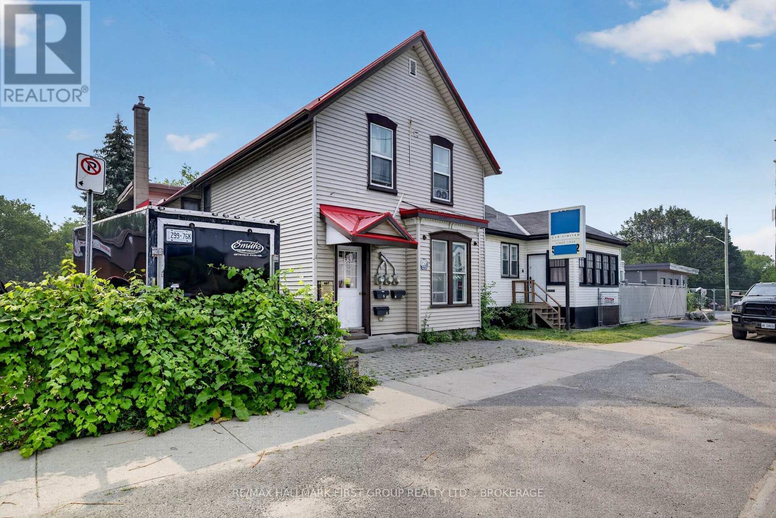 667 MONTREAL STREET - 2