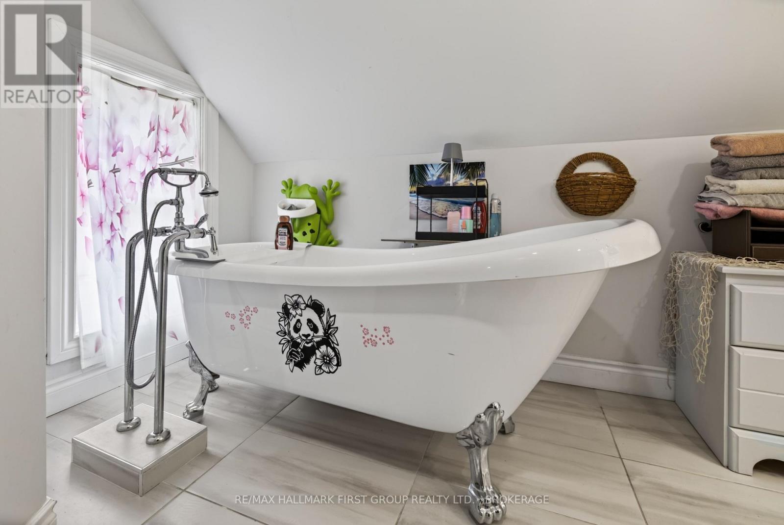 667 MONTREAL STREET - 29