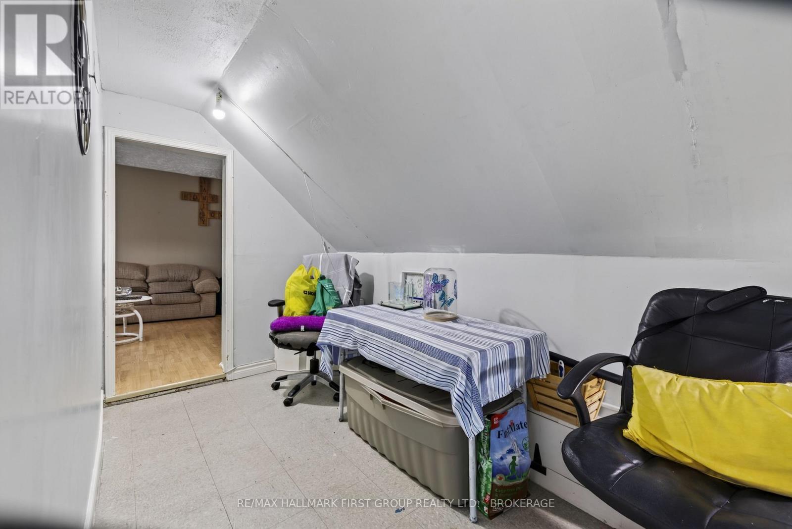 667 MONTREAL STREET - 31