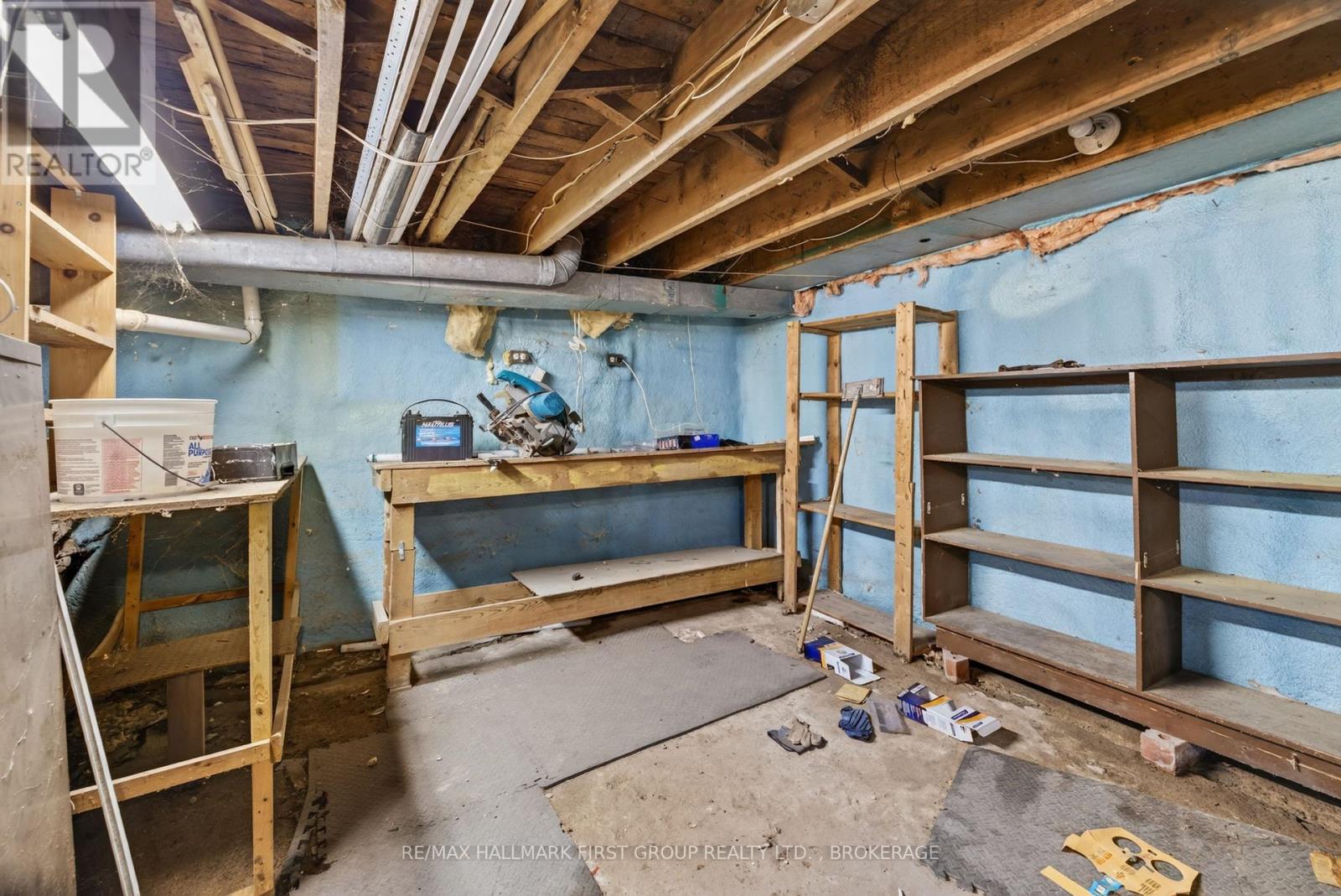 667 MONTREAL STREET - 38