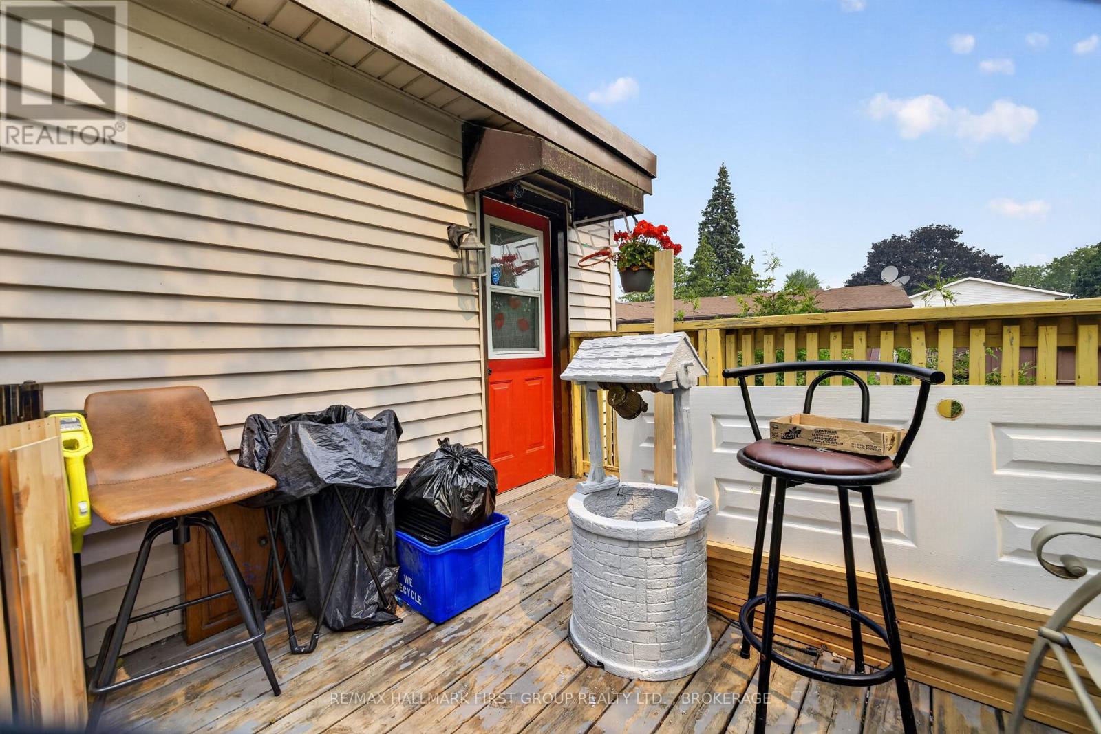 667 MONTREAL STREET - 39