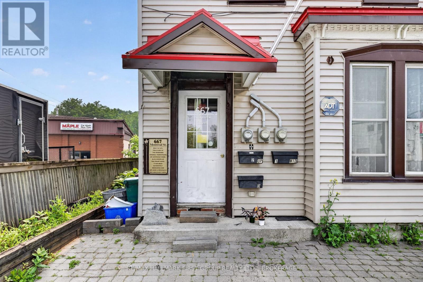 667 MONTREAL STREET - 5