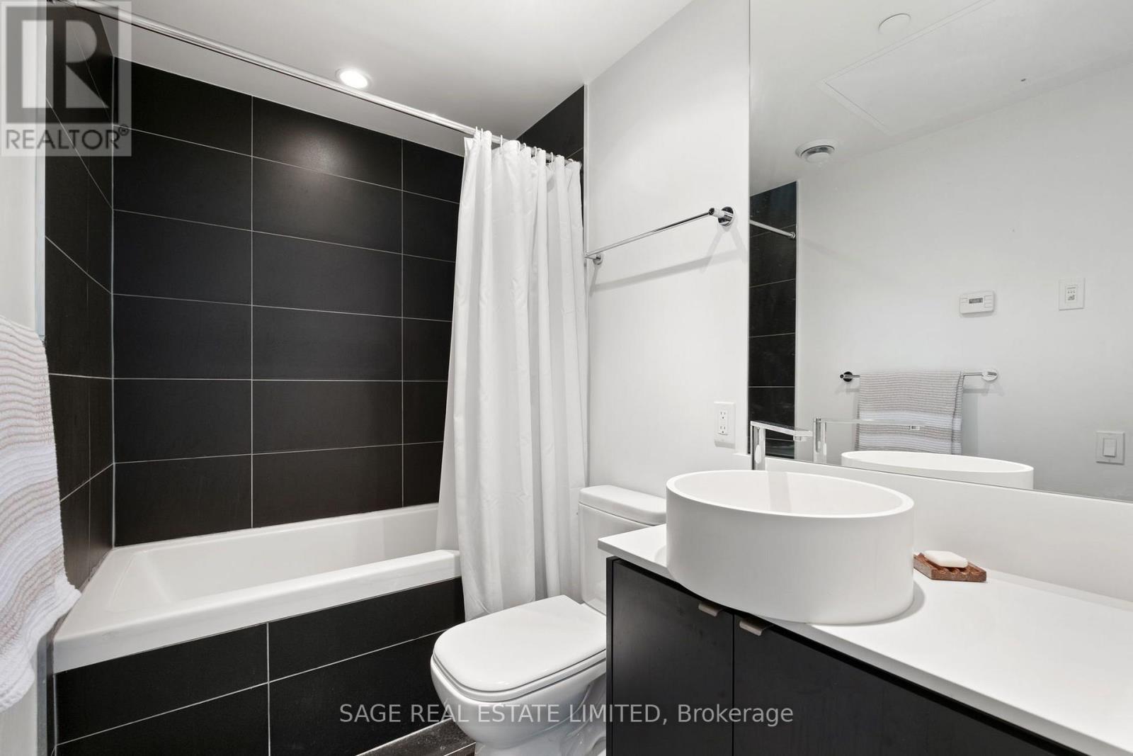#706 60 COLBORNE STREET - Image 18