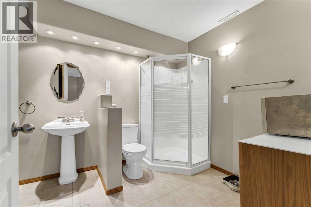 305 5 Avenue SW - 29