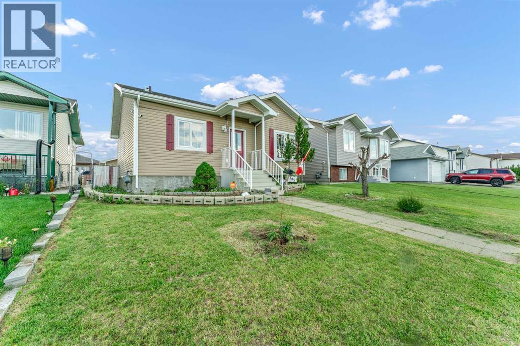 305 5 Avenue SW - 2