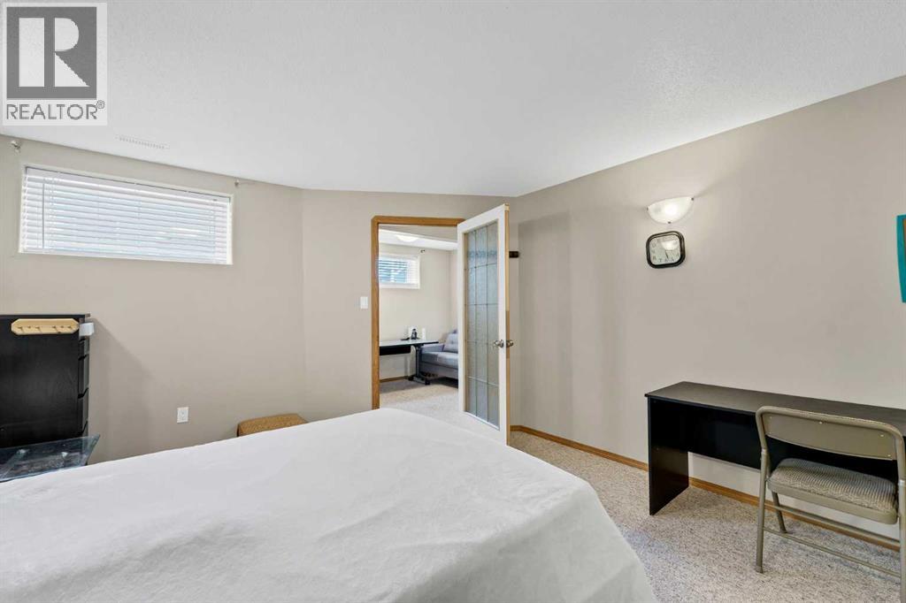 305 5 Avenue SW - 27