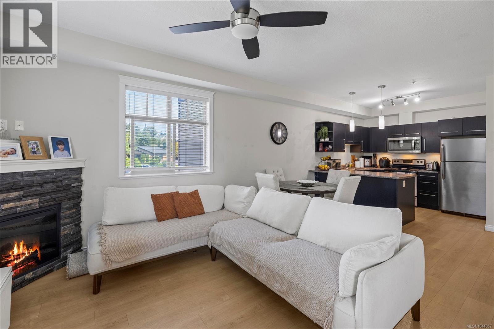 #204 2117 Meredith Rd - 10