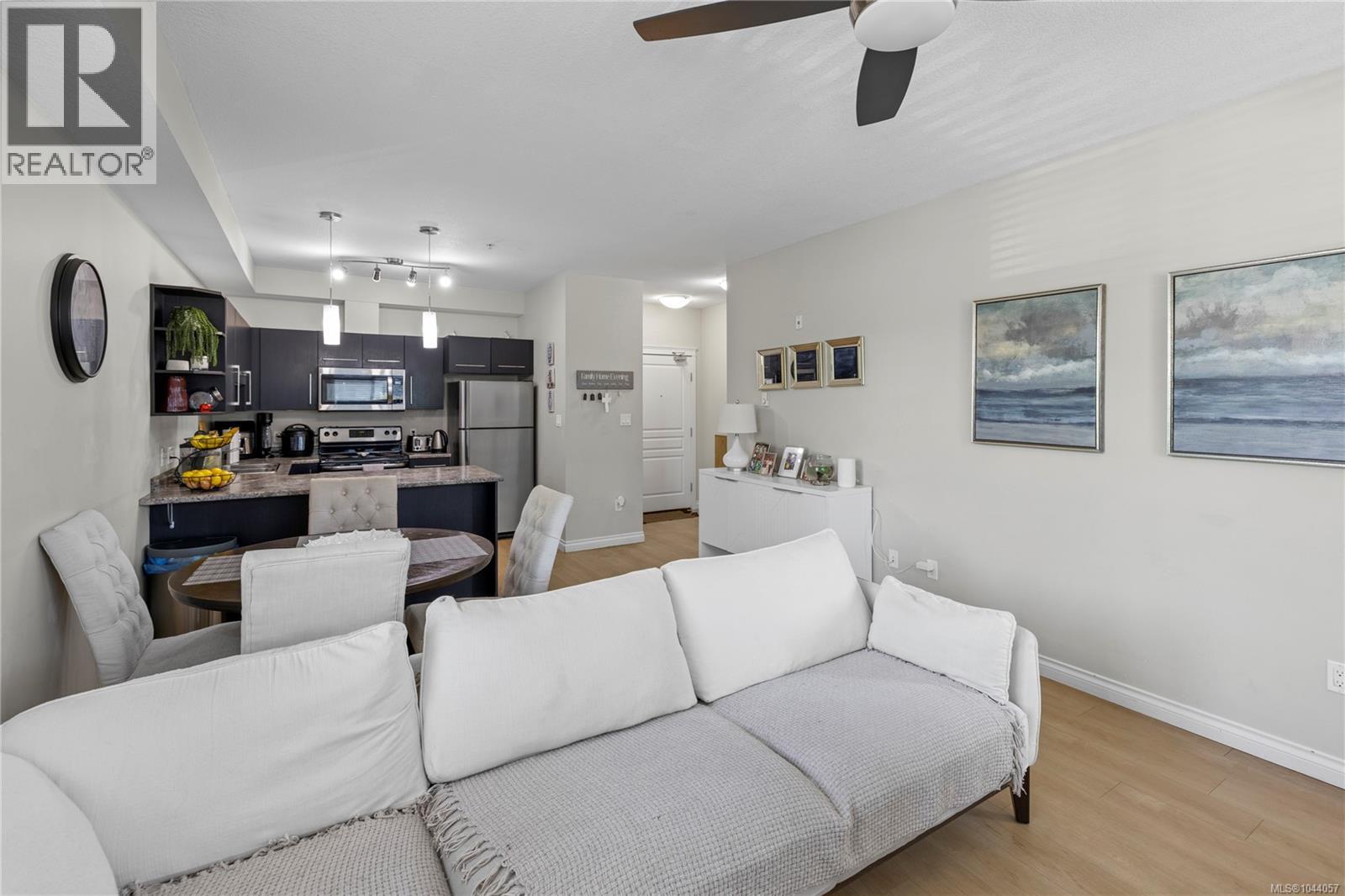 #204 2117 Meredith Rd - 11
