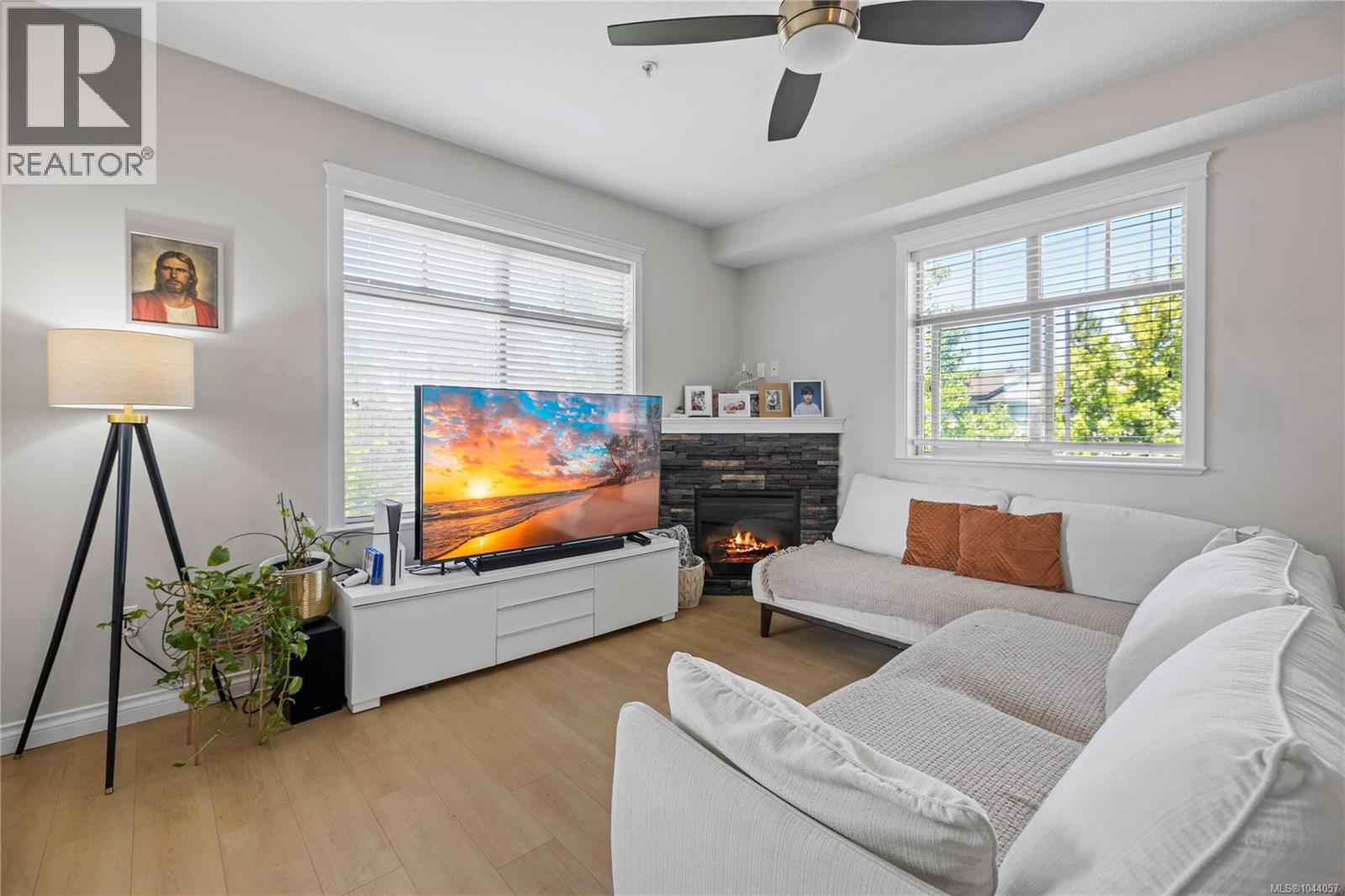 #204 2117 Meredith Rd - 8