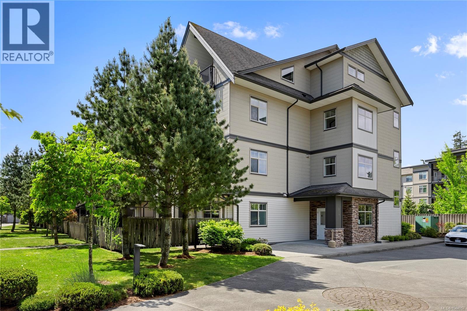 #204 2117 Meredith Rd - 1