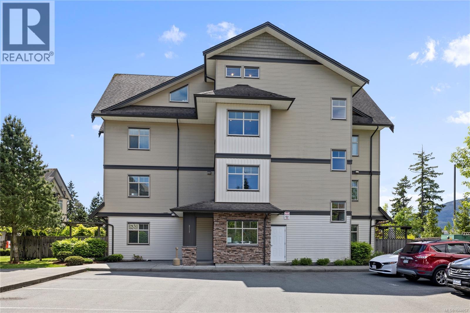 #204 2117 Meredith Rd - 31