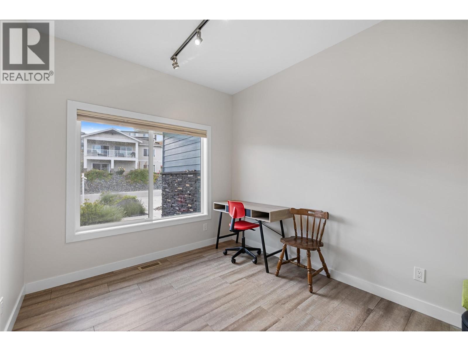 695 Concordia Street - 39