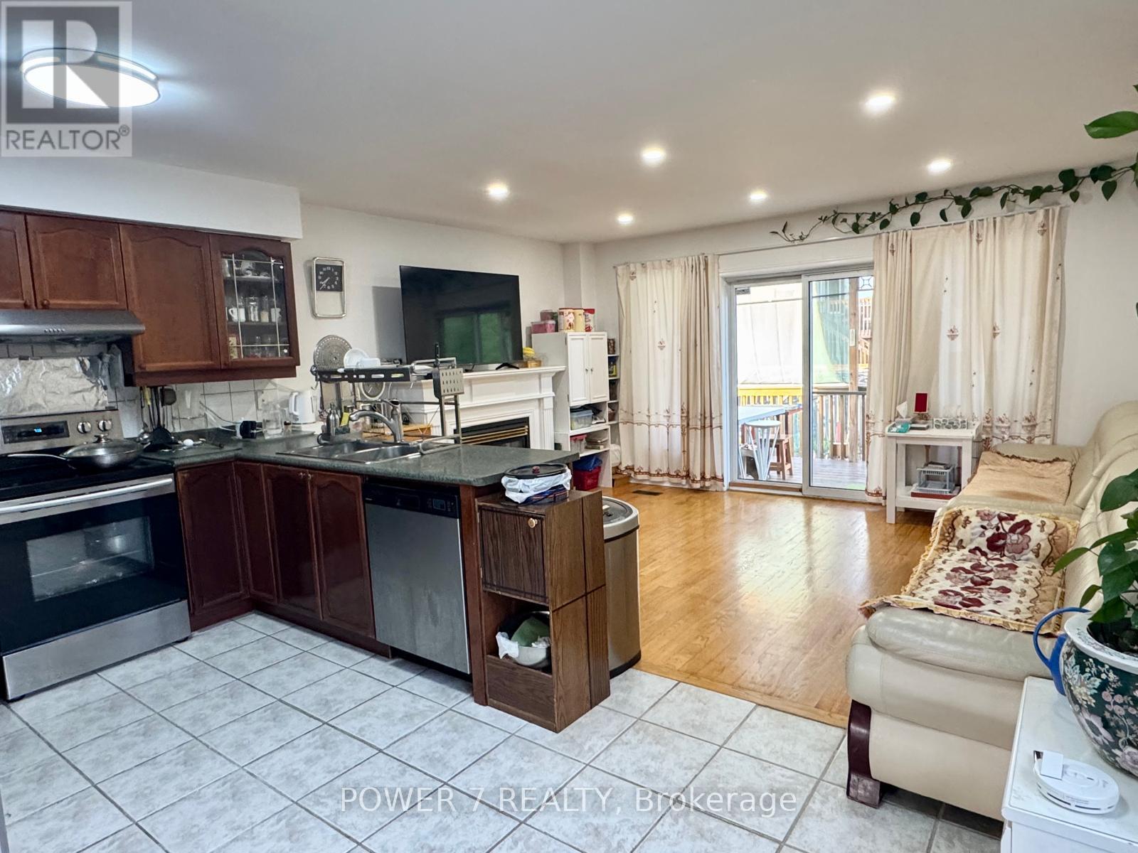85B MAYBOURNE AVENUE - 11