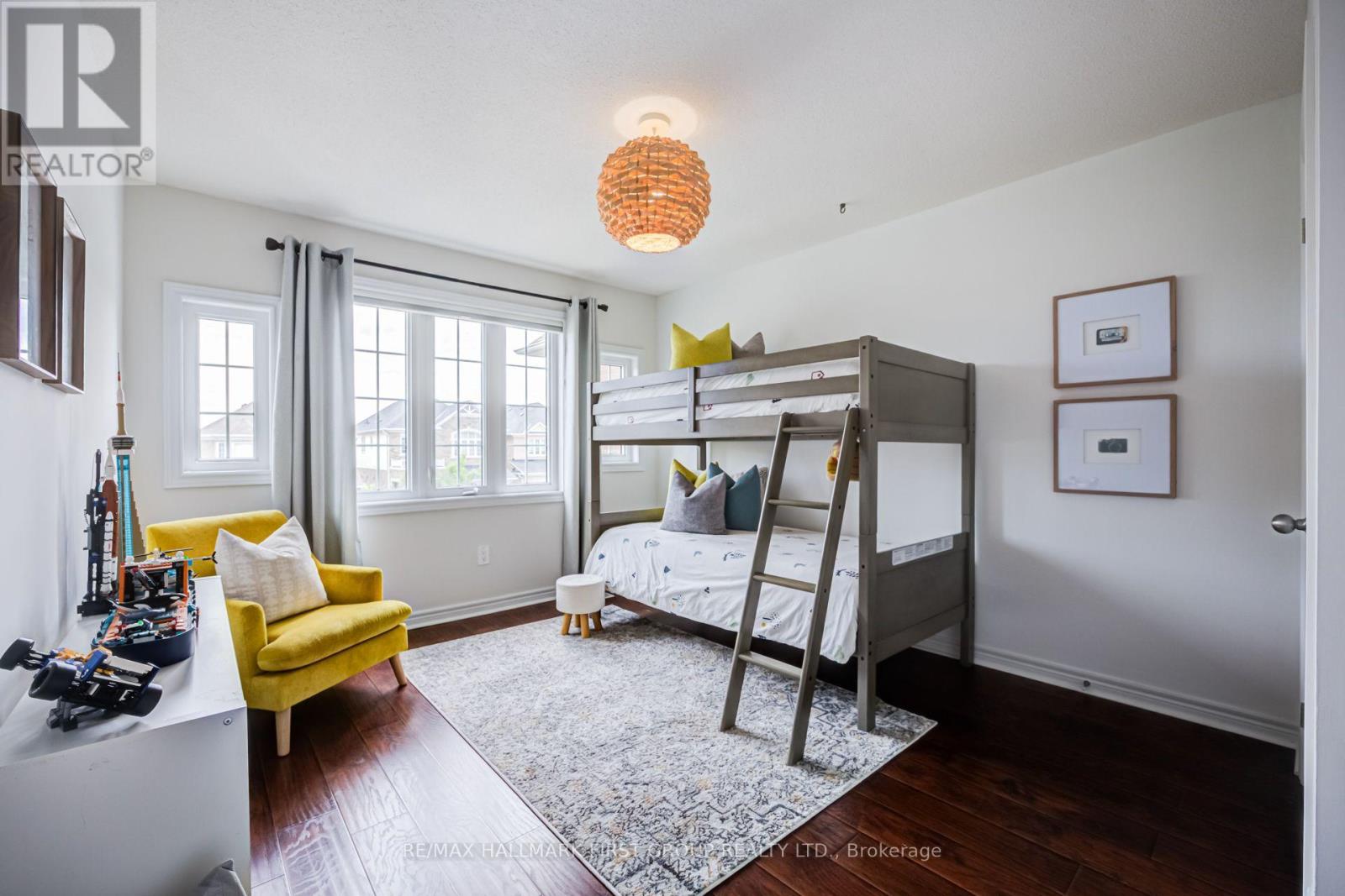 36 MCCOURT DRIVE - 25