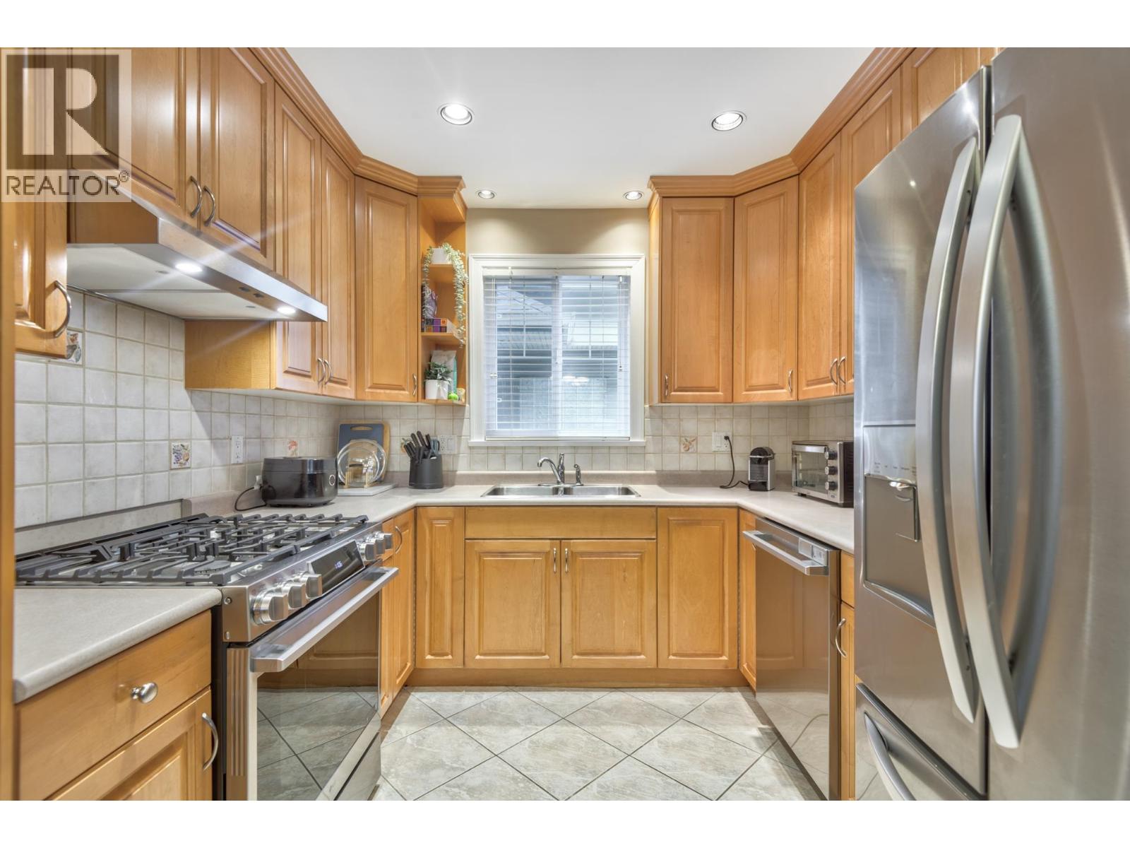 3 Bed, 3 Bath House for Sale in Burnaby – 4355 ALBERT STREET, Burnaby – MLS# R3131979 - Image 10
