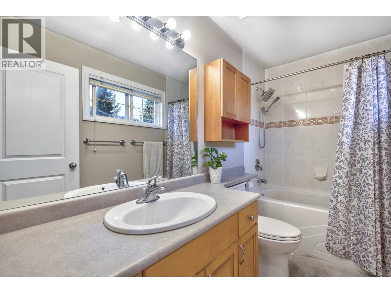 3 Bed, 3 Bath House for Sale in Burnaby – 4355 ALBERT STREET, Burnaby – MLS# R3131979 - Image 18