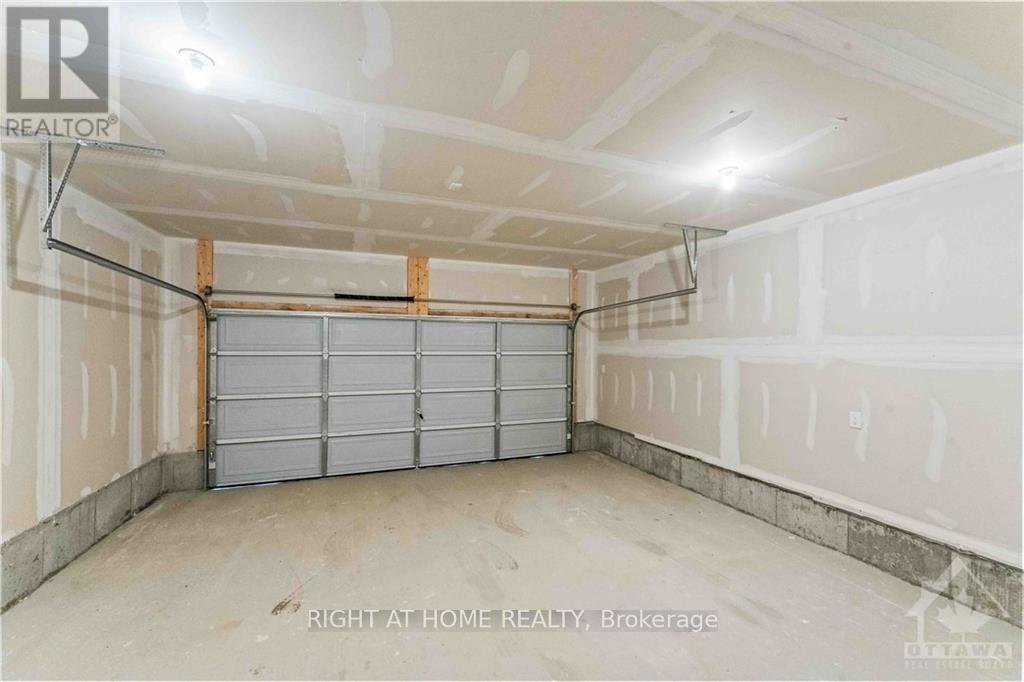 3 Bed, 3 Bath House for Rent in Ottawa – 37 CHASING GROVE, Ottawa – MLS# X13599030 - Image 27