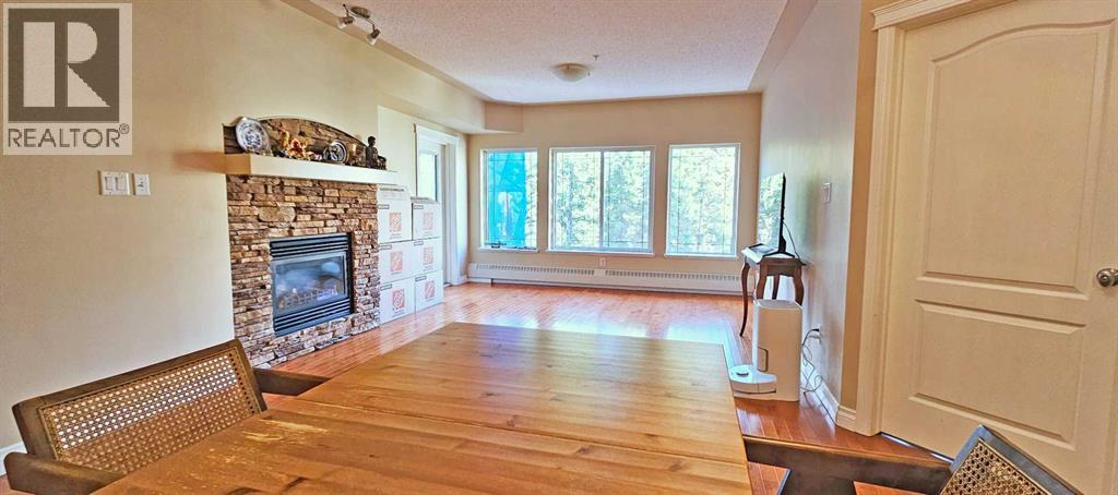 #305 30 Discovery Ridge Close SW - 14