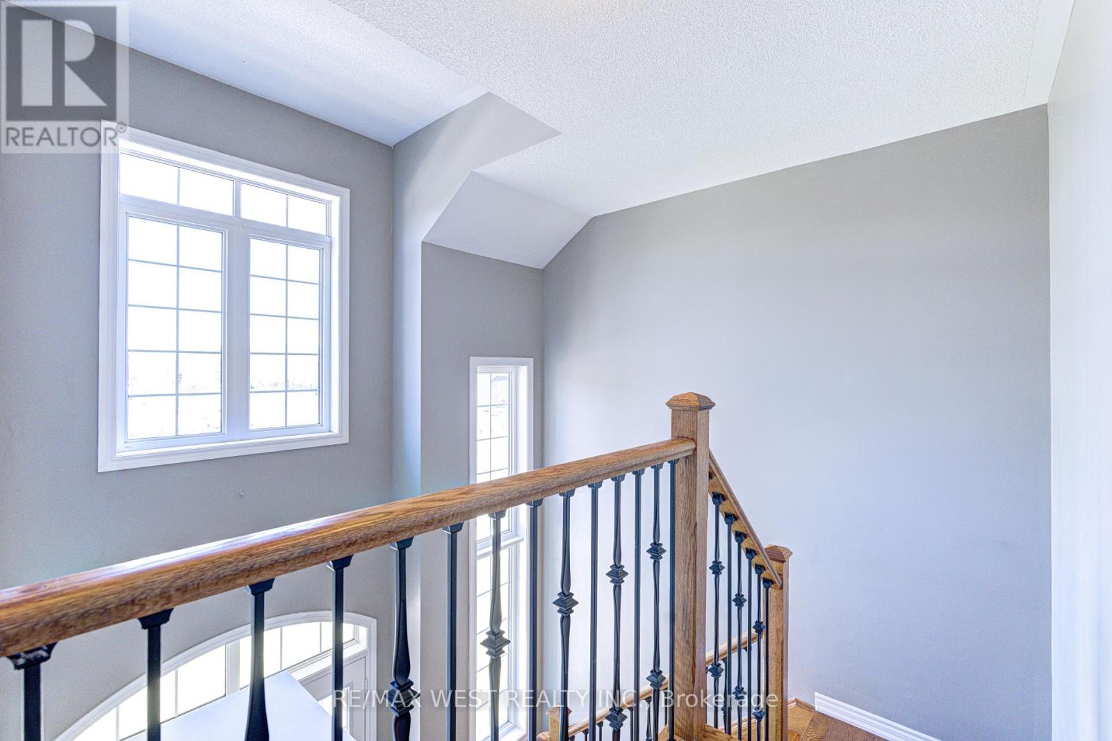 108 DECAROLIS CRESCENT - 42