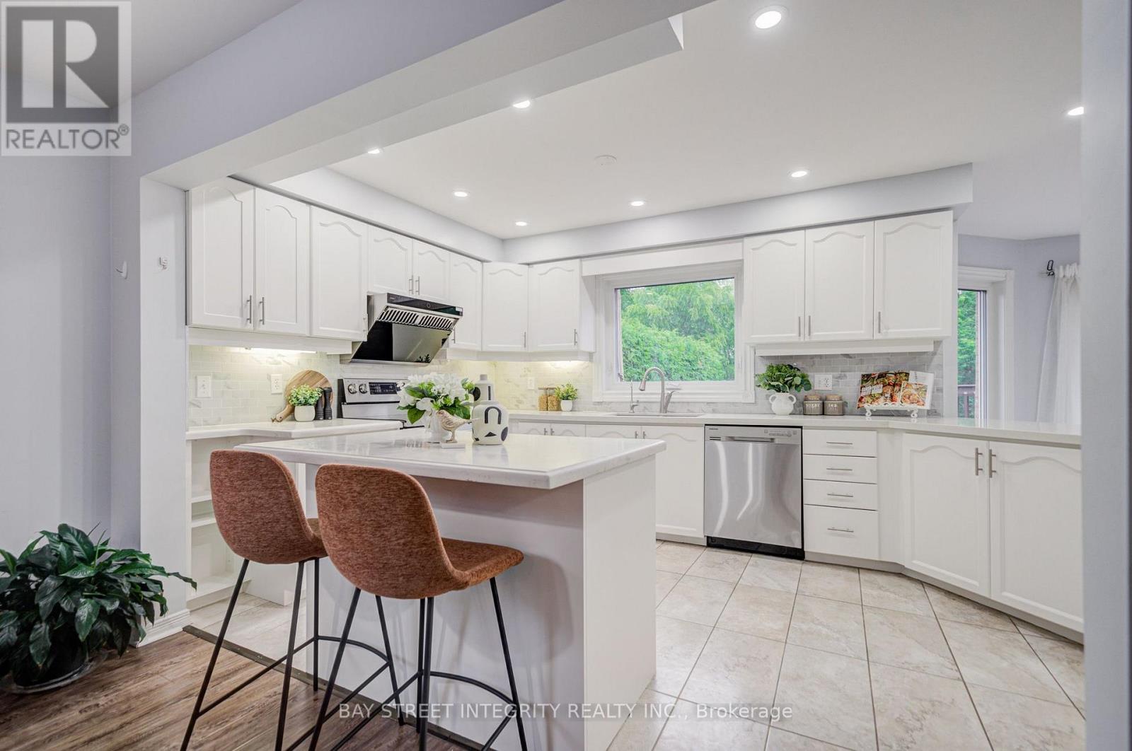 753 COLLEGE MANOR DRIVE - 10