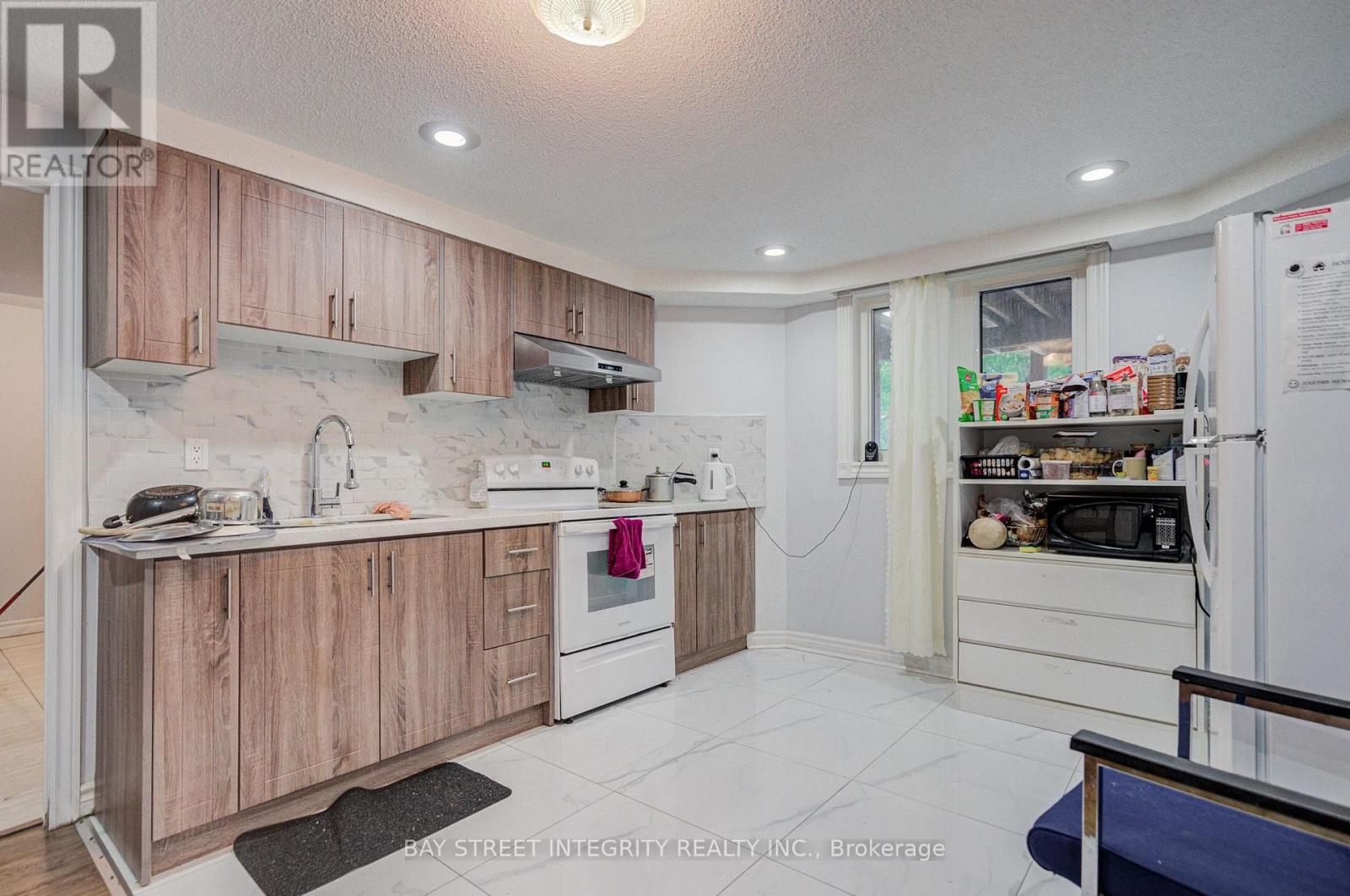753 COLLEGE MANOR DRIVE - 36