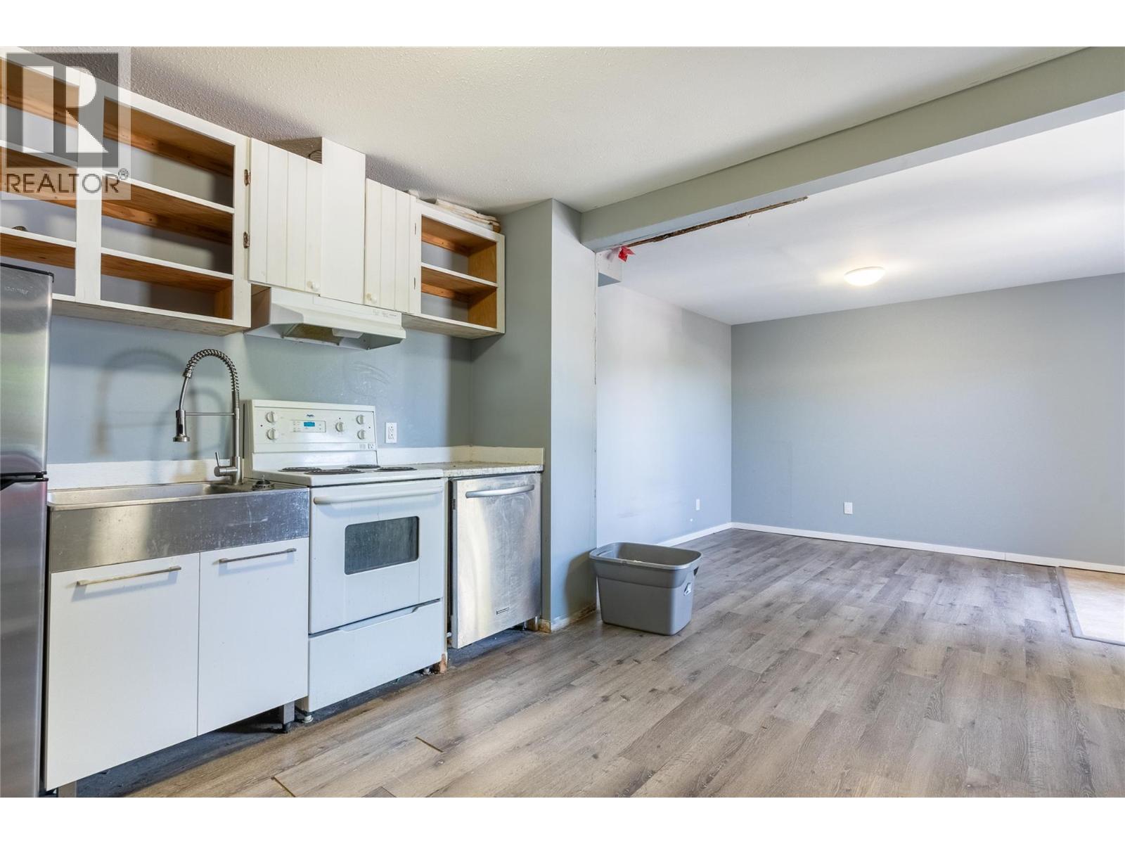  1801 CHAPMAN Street, Merritt