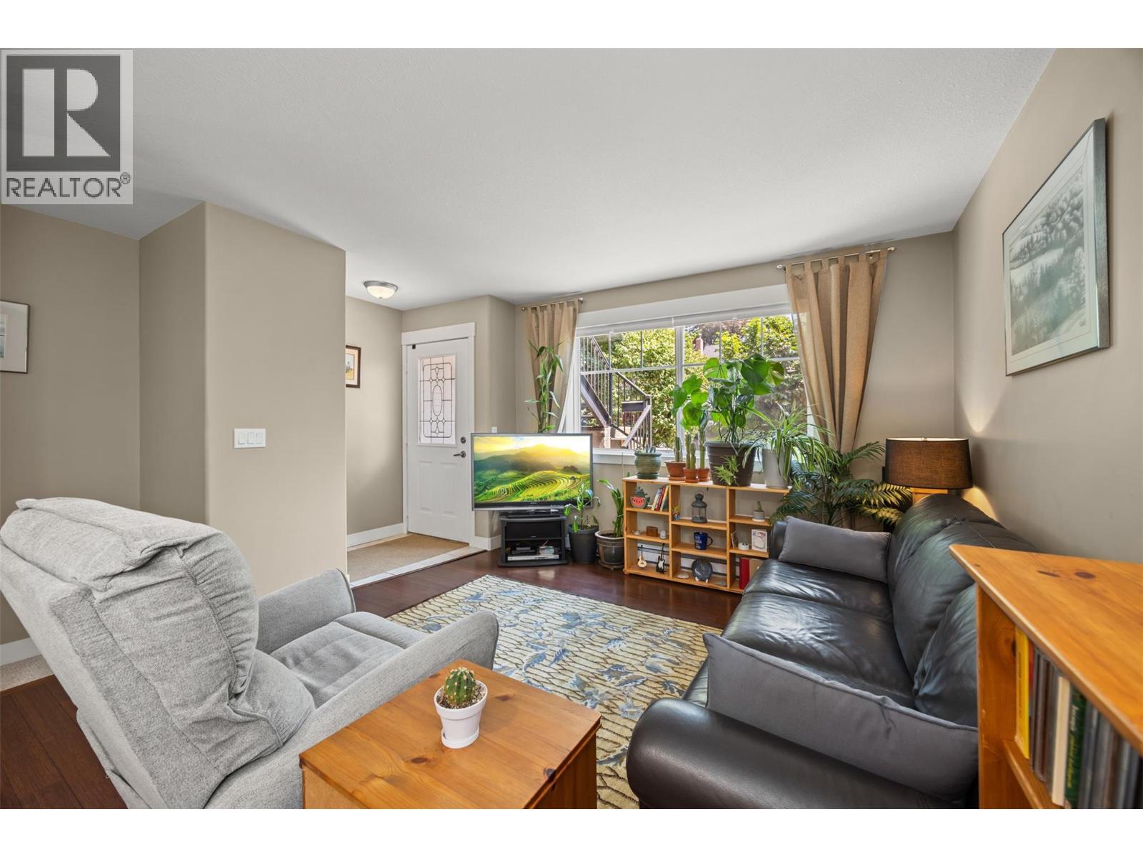 #108 1380 Dilworth Crescent - 10